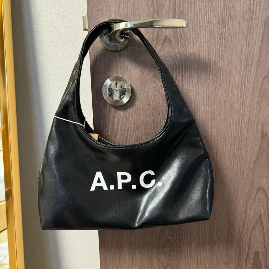 [BUNJANG] A.P.C. Mini Shoulder Bag Black / Apc 미니숄더백 블랙