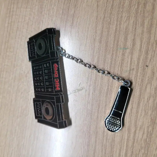 [BUNJANG] BTS MIC DROP Pin Badge / Bts 방탄소년단 MIC DROP 마이크 핀뱃지