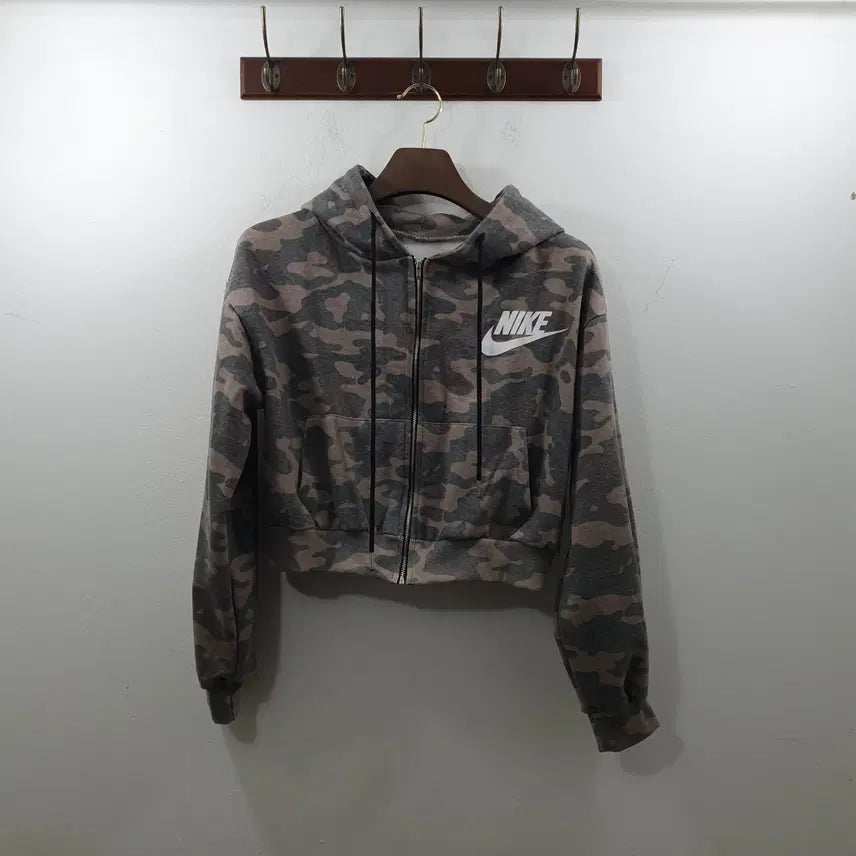 [BUNJANG] Nike Women's Vintage Camouflage Training Hooded Zip-Up Jacket M-L / 추M-L 나이키 여성 빈티지 카모플라쥬 트레이닝 후드집업 자켓