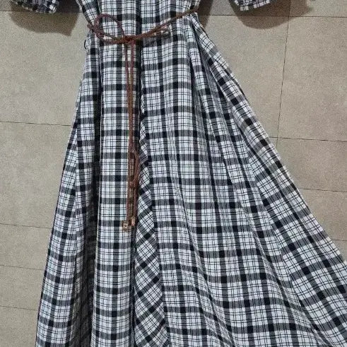 [BUNJANG] Love Paris Check Pattern Puff Sleeve Dress / 러브패리스 체크 패턴 퍼프 소매 원피스