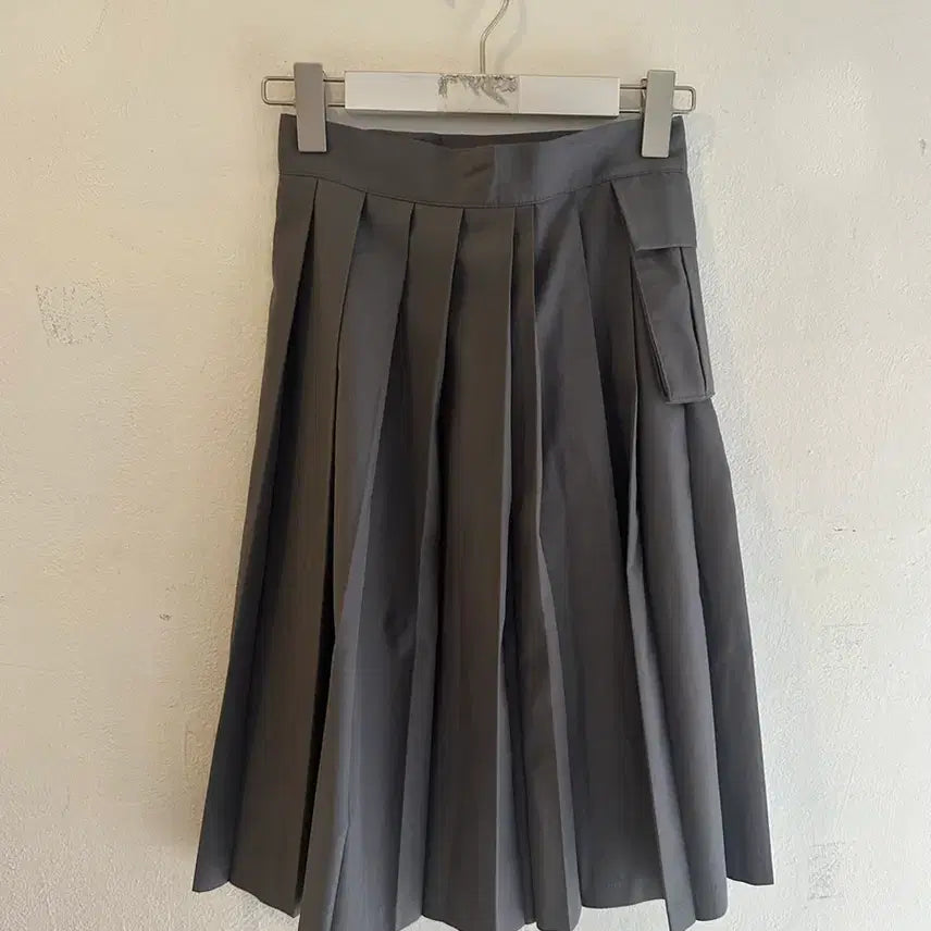 [BUNJANG] KOSEIO Pocket Pleated Skirt / 코이세이오맛 포켓 플리츠 스커트