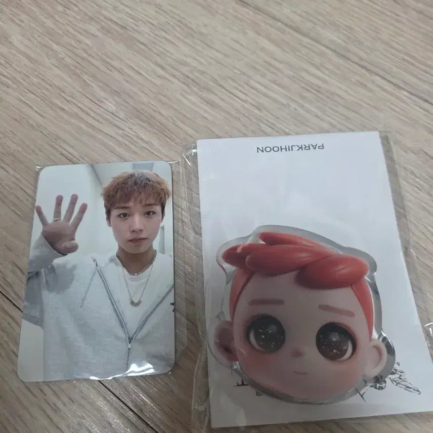 [BUNJANG] Park Jihoon Reflect Fancon MD Grip Tok (Photocard Included) / 박지훈 reflect 팬콘md 그립톡 (포카포함)
