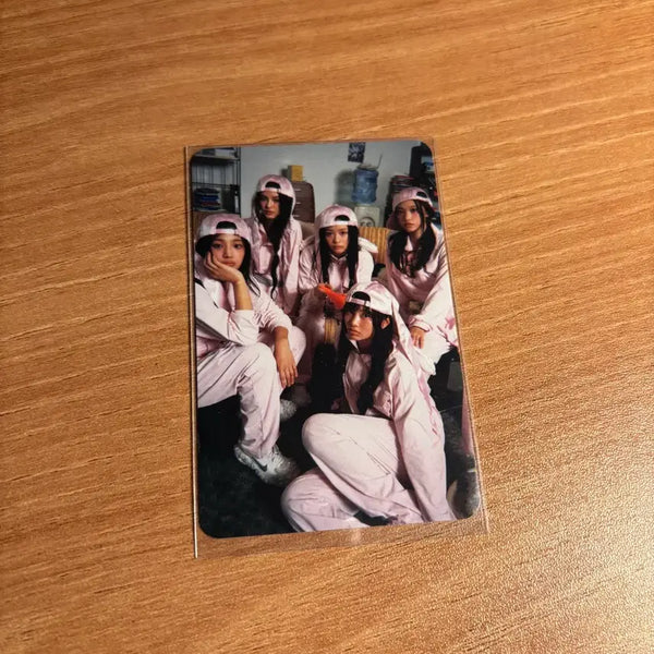 [BUNJANG] NewJeans Official Group Photocard / 뉴진스 공식 단체 포토카드