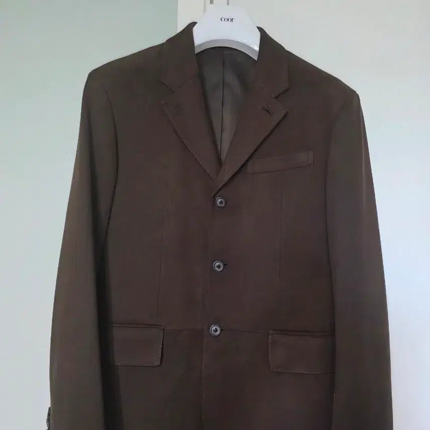 [BUNJANG] COEUR Faux Suede Three-Button Blazer (Dark Brown) / 쿠어 페이크 스웨이드 쓰리 버튼 블레이저 (다크브라운)