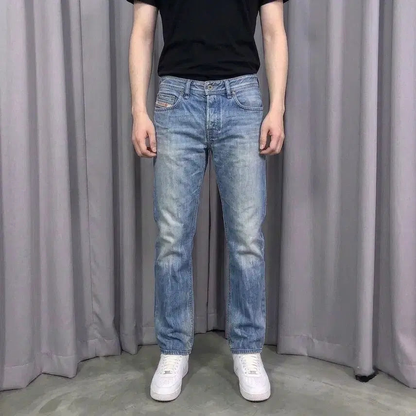 [BUNJANG] Diesel Washed Denim Straight Fit Pants / 디젤 워싱 데님 스트레이트핏 팬츠 (No.127)