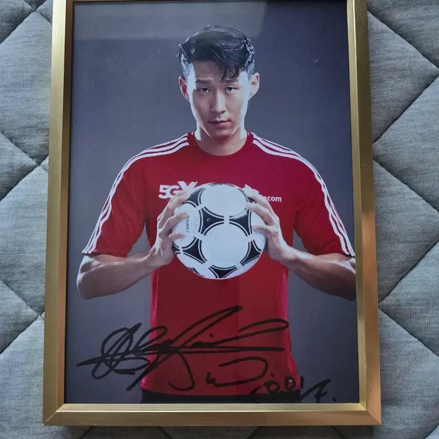 [BUNJANG] Son Heung-min Autographed 5x7 Photo / 손흥민 친필싸인 5x7사이즈