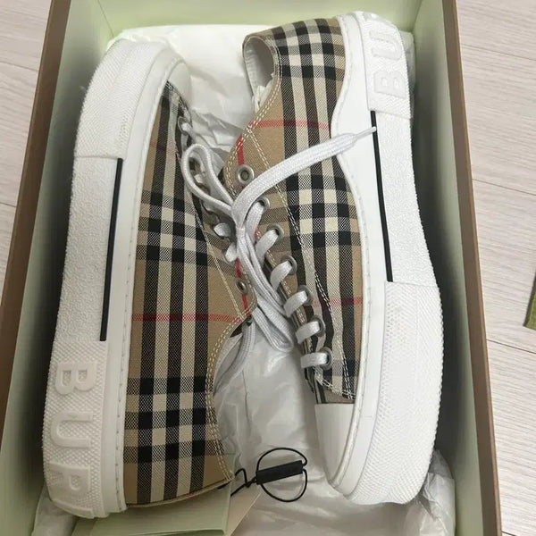 [BUNJANG] Burberry Leather Sneakers / 버버리 스니커즈
