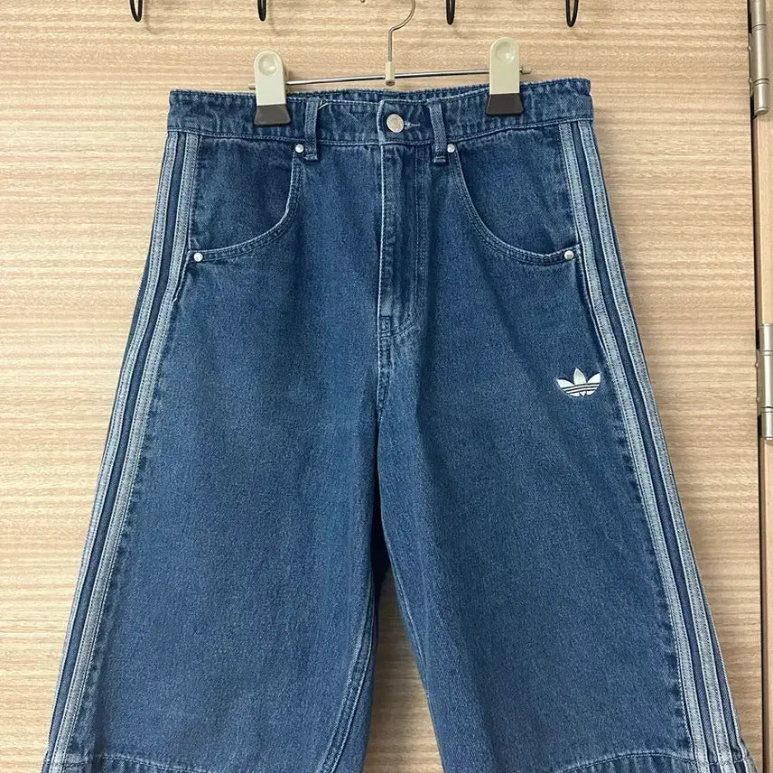 [BUNJANG] Adidas Denim Firebird Shorts Size 32 / 아디다스 데님 파이어버드 쇼츠 32