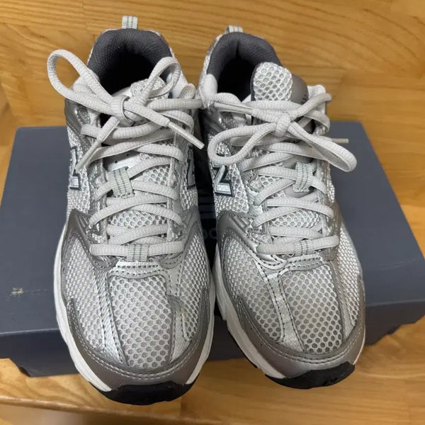 [BUNJANG] New Balance MR530LG Grey Matter Silver Metallic Sneakers / (공홈 구매 제품)뉴발란스 MR530LG 그레이 매터 실버 메탈릭