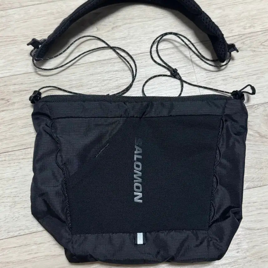 [BUNJANG] Salomon ACS 2 Pouch Mini Crossbody Bag / 살로몬 ACS 2 파우치 미니 크로스백 가방