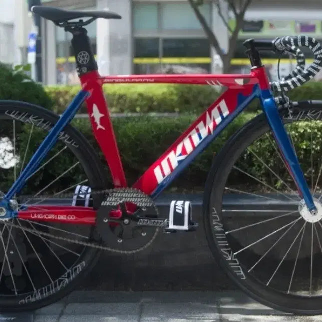 [BUNJANG] Unknown Shark Red/Blue Bicycle - Size L / 언노운 샤크