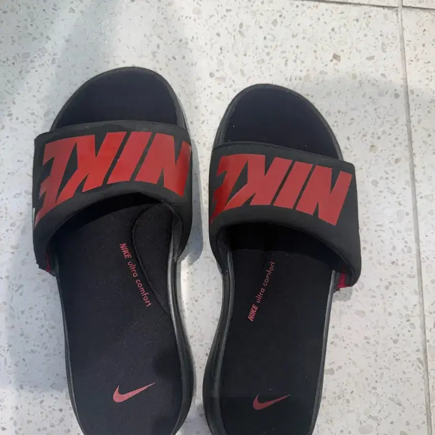 [BUNJANG] Nike Ultra Comfort Slide Black Red 260 / (260)나이키 울트라 컴포트 슬라이드 블랙 레드