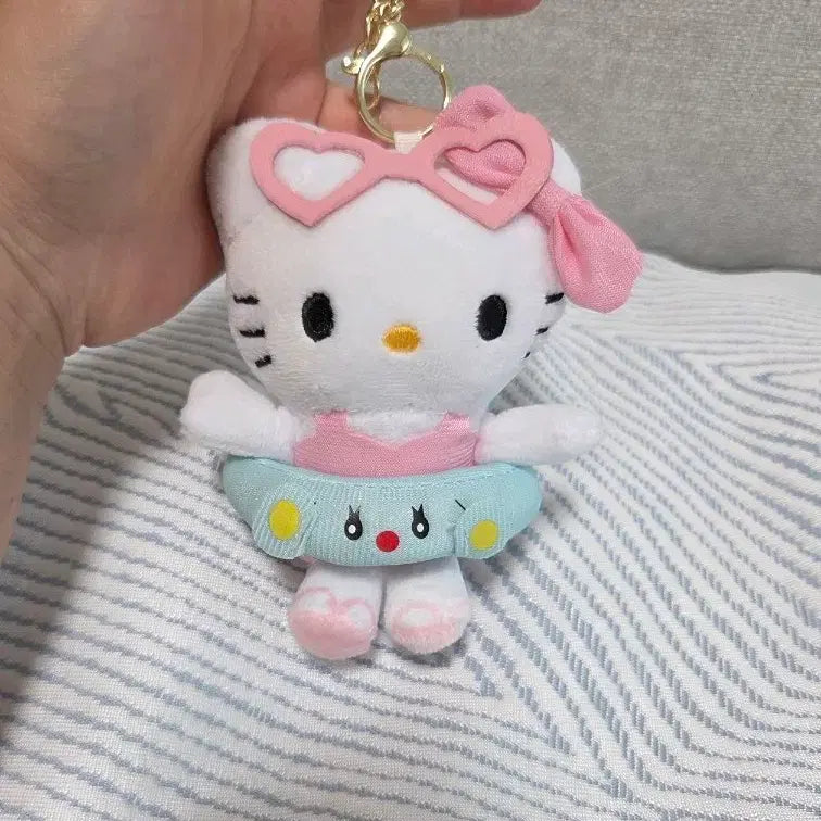 [BUNJANG] Hello Kitty Swimsuit Keychain / 헬로키티 수영복 키링