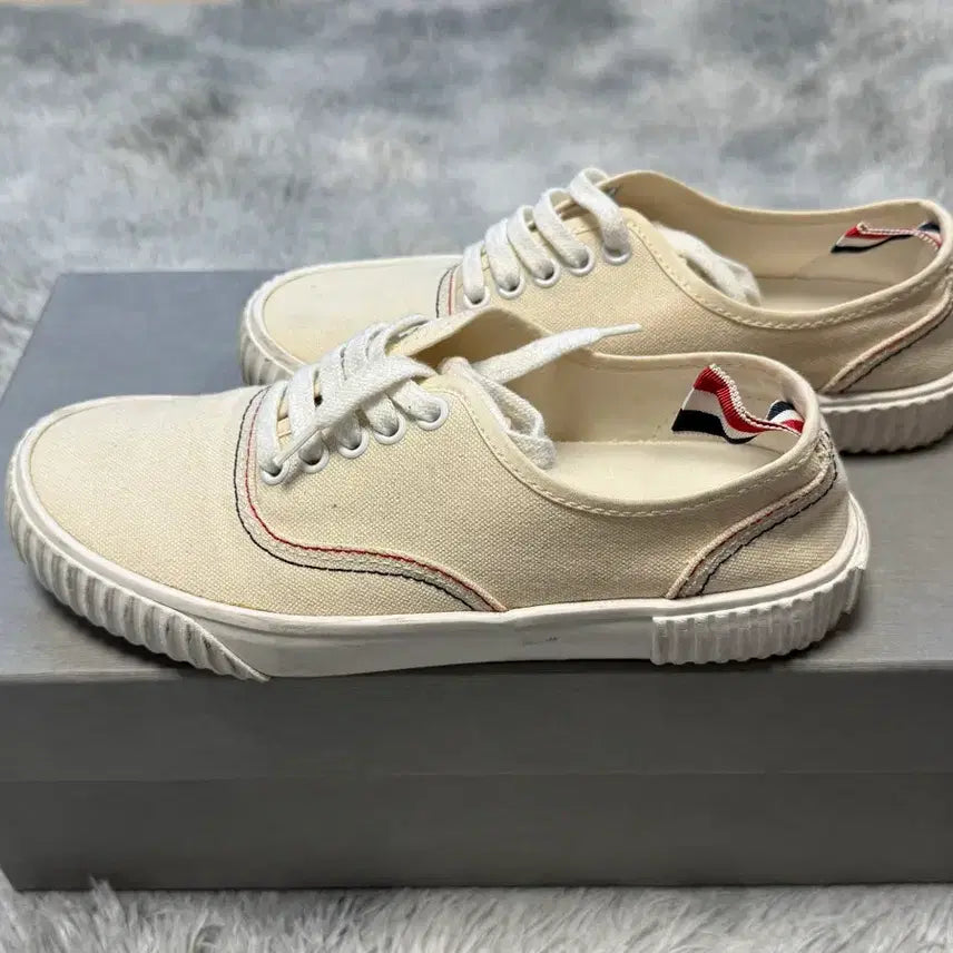 [BUNJANG] Thom Browne Sneakers Ivory / 톰브라운 스니커즈