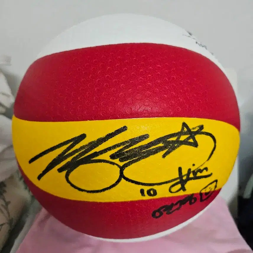 [BUNJANG] Kim Yeon-koung Autographed Volleyball / 김연경 친필 배구공 사인볼