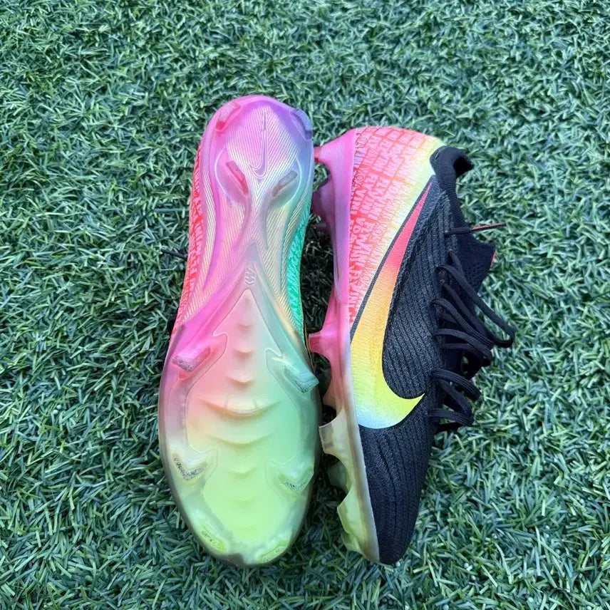 [BUNJANG] Nike Mercurial Vapor 16 Elite FG Vinícius Jr. Edition Soccer Cleats / 나이키 머큐리얼 베이퍼 16 엘리트 축구화 275 판매