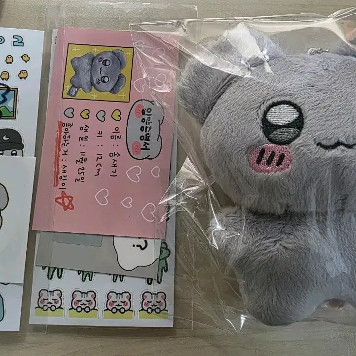 [BUNJANG] Jisegi Somsegi Doll Adoption Certificate Sticker Set / [새상품] 지새기 솜새기 인형 + 입양증명서 + 스티커