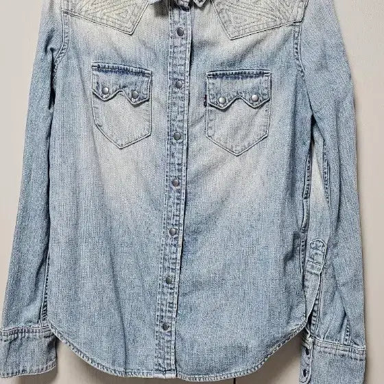 [BUNJANG] Levi's Women's Denim Shirt / 리바이스 데님 셔츠