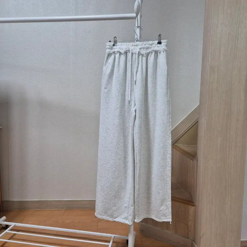 [BUNJANG] Melange Gray Wide Lace-Trim Jogger Pants / 멜란지 그레이 와이드 레이스라인 조거팬츠