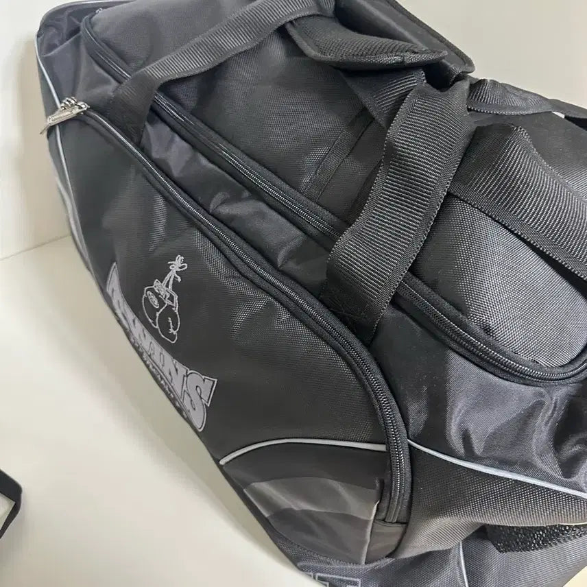 [BUNJANG] Twins Gym Bag / 트윈스 가방 (복싱,킥복싱)