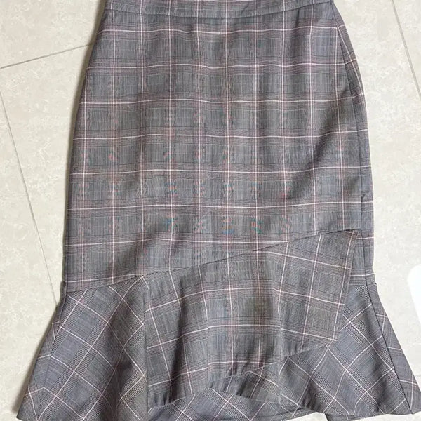 [BUNJANG] MICHAA Check Mermaid Skirt / 미샤 MICHAA 체크 머메이드 스커트
