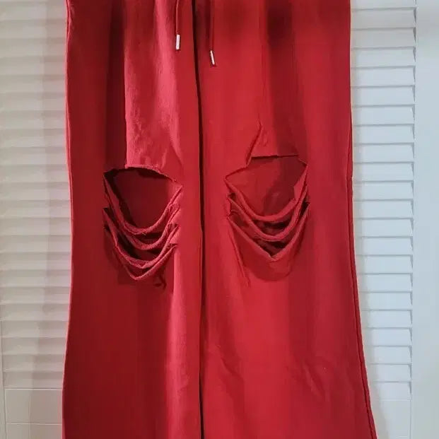 [BUNJANG] Red Ripped Wide Leg Jeans / 레드 찢청 와이드 팬츠