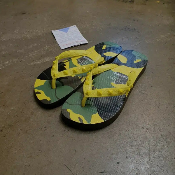 [BUNJANG] Valentino x Havaianas Camouflage Studded Flip-Flops Yellow / 발렌티노 X 하바이아나스 콜라보 카모플라쥬 스터드 쪼리 옐로우 새상품