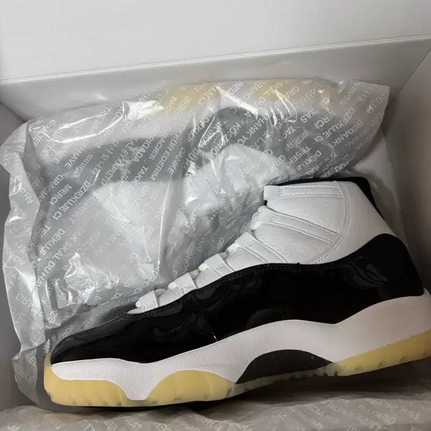 [BUNJANG] Air Jordan 11 Retro Gratitude / 조던 11 레트로 그래티튜드
