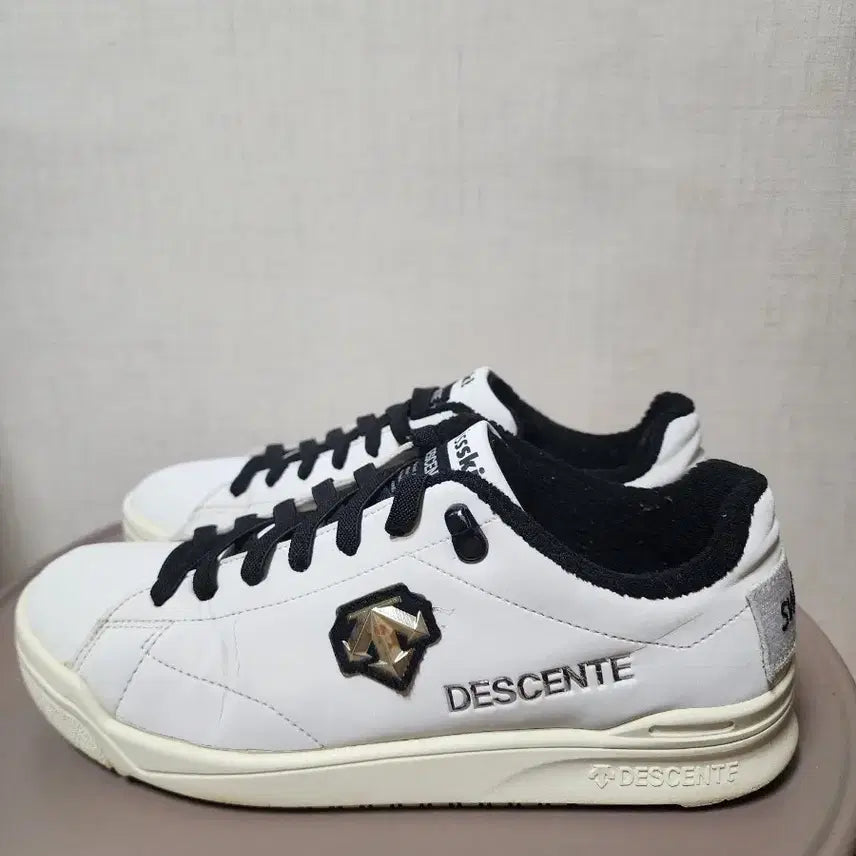 [BUNJANG] Descente Unisex Sneakers White 245 / >>상태양호>> 남녀공용 데상트 스니커즈 화이트 245 팝니다