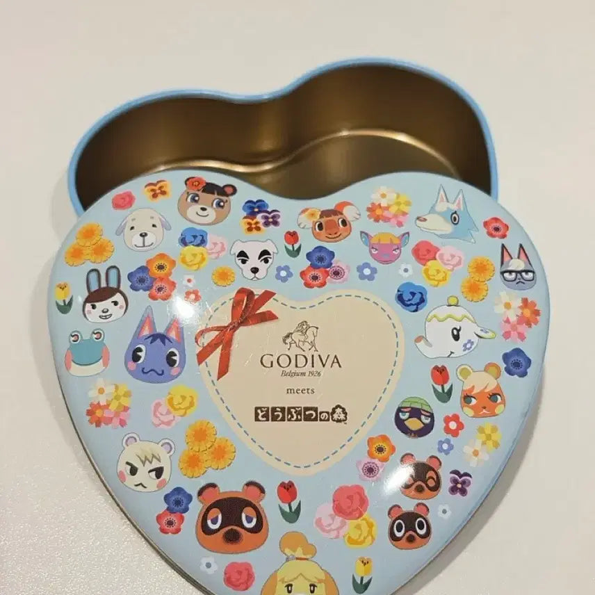 [BUNJANG] Godiva x Animal Crossing Heart Tin Case / 고디바 동물의숲 하트모양 틴 케이스 보관함 철제정리