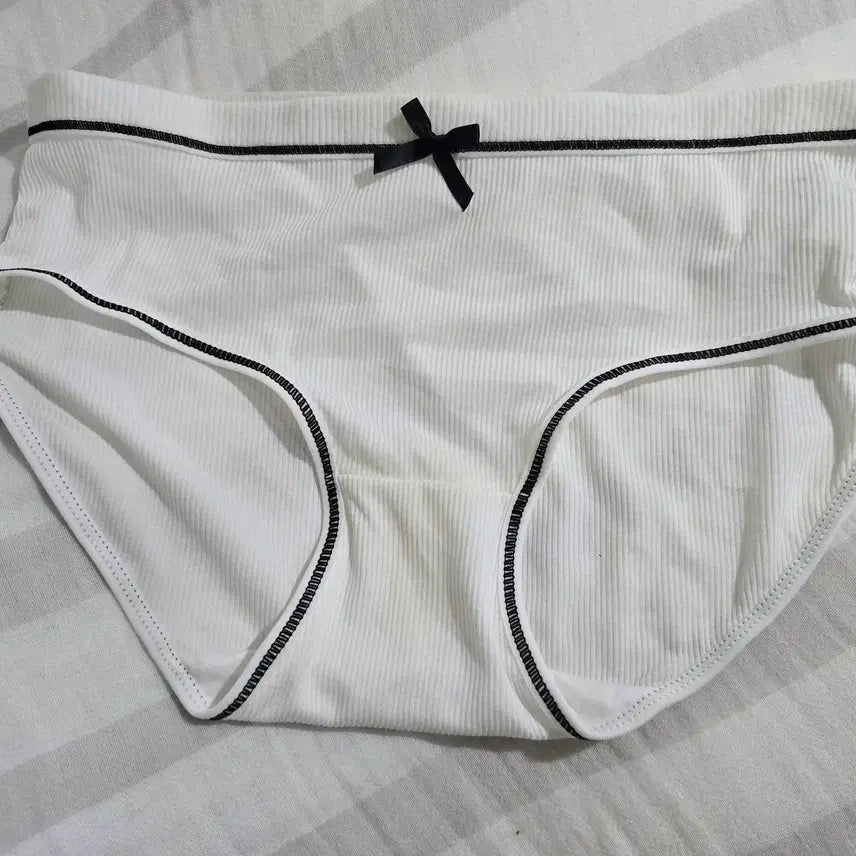 [BUNJANG] Women's Ribbon Panty - Used / 여성 리본 팬티 - 중고
