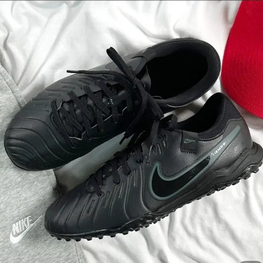 [BUNJANG] Nike Tiempo Legend 10 TF Academy All-Black Soccer Cleats (265mm) / 나이키 티엠포 레전드 10 TF아카데미 올블랙 265