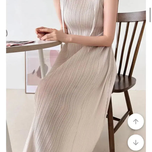 [BUNJANG] Beige Pleated Strap Dress / 베이지 플리츠 끈 원피스