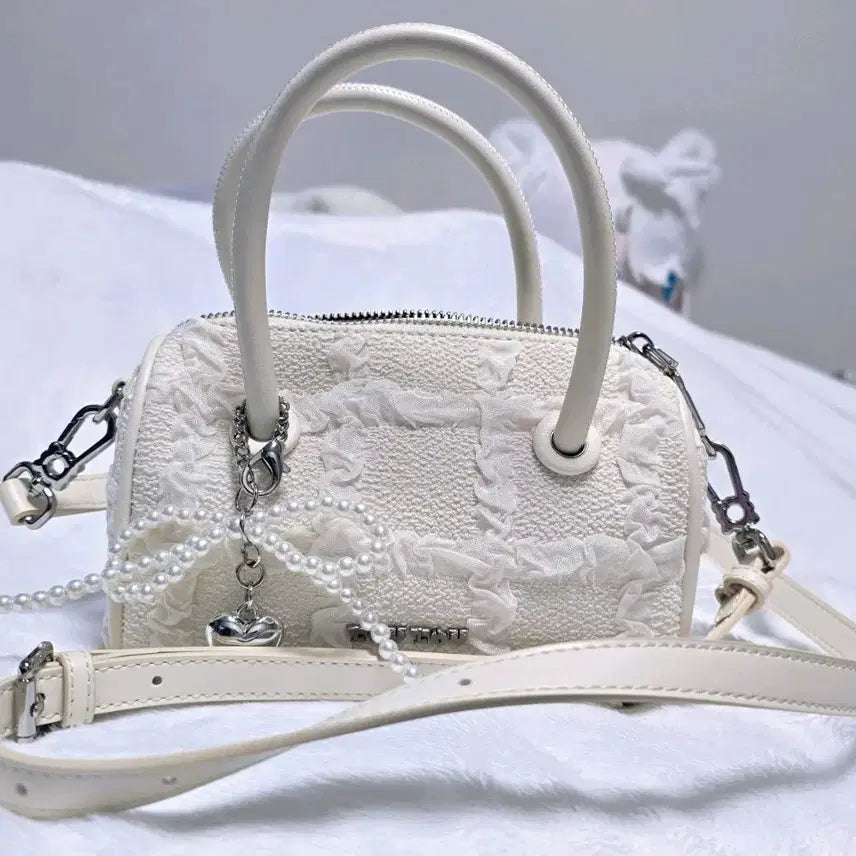 [BUNJANG] TOU TOU White Lace Mini Boston Bag / TOU TOU 화이트 레이스 미니 보스턴백