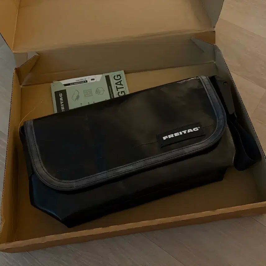 [BUNJANG] Freitag F41 Hawaii Five-O All Black Bag / 새제품 프라이탁 하와이파이브오 F41 올블랙 / 올검