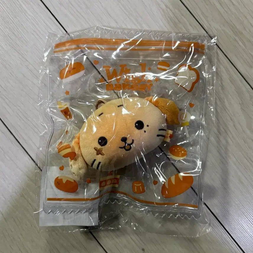 [BUNJANG] NCT WISH Bakery Pop-up Sealed Ry Photocard Holder / 엔시티 위시 베이커리 팝업 미개봉 료 스트레스 볼 인형