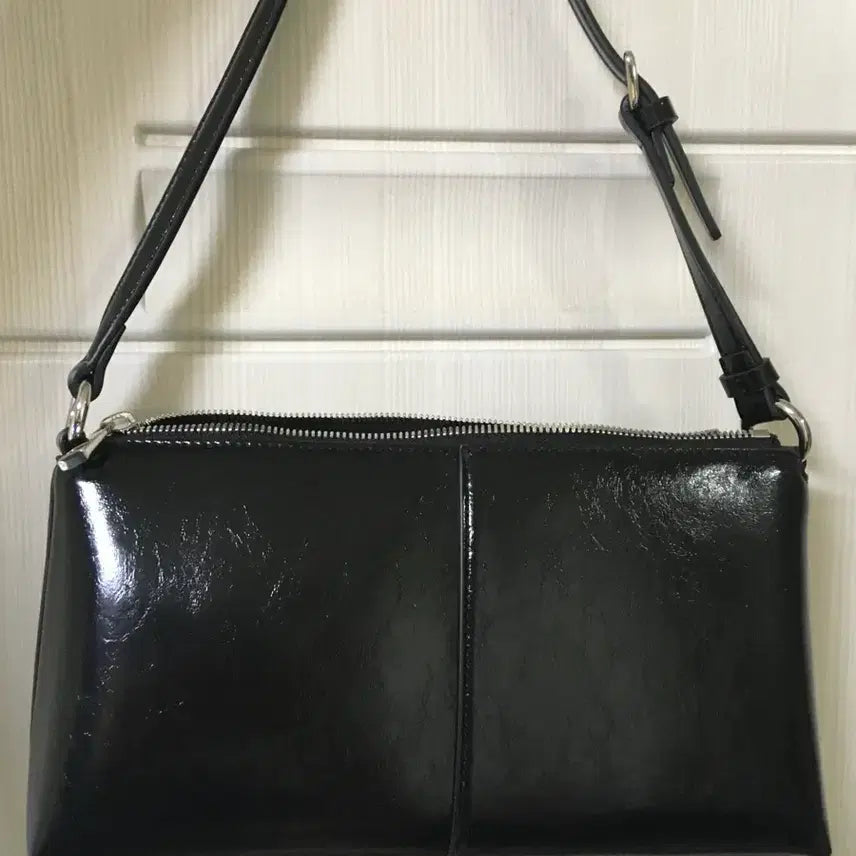 [BUNJANG] Musinsa Standard Women's Rectangle Shoulder Bag Black / 무신사 스탠다드 우먼 우먼즈 렉탱글 숄더백 블랙