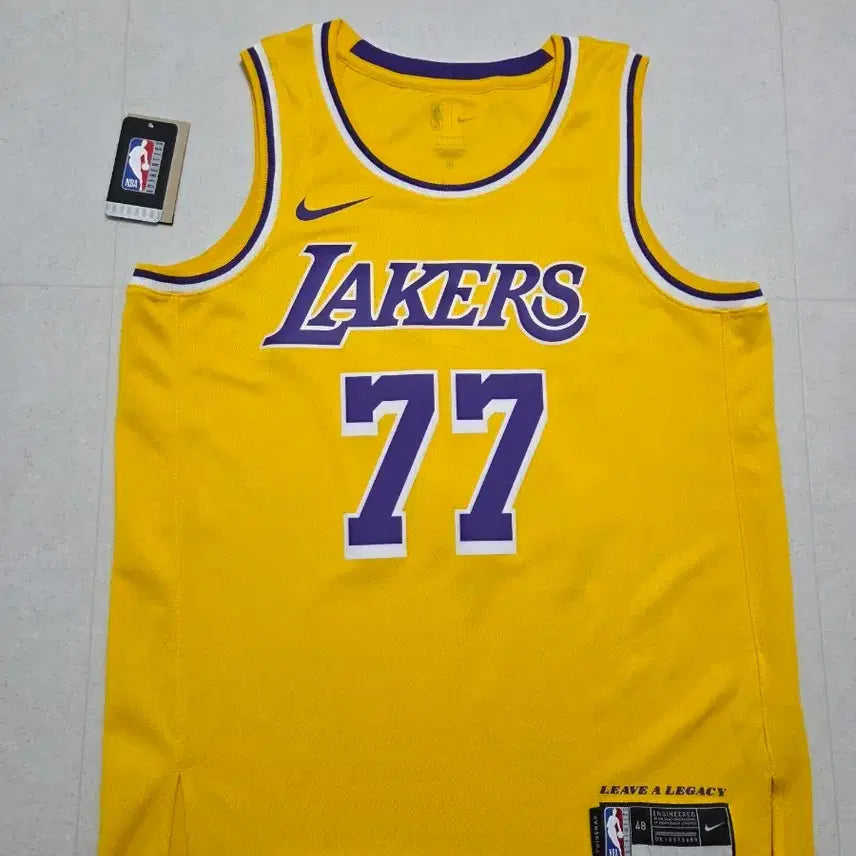 [BUNJANG] Nike Luka Dončić Los Angeles Lakers NBA Swingman Jersey Icon Edition / 나이키 정품) 루카 돈치치 LA레이커스 NBA 스윙맨 유니폼 아이콘 에디션