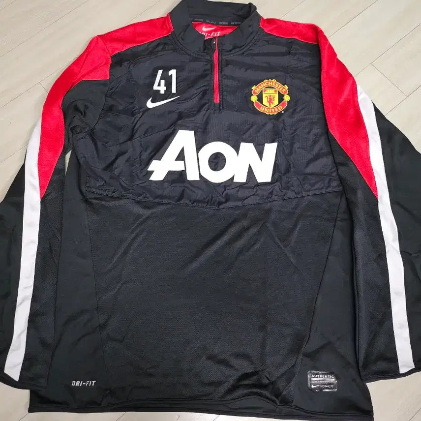 [BUNJANG] Manchester United Issued Half Zip-Up (Size L / 105) / 맨체스터유나이티드 지급용 하프짚업(L105)
