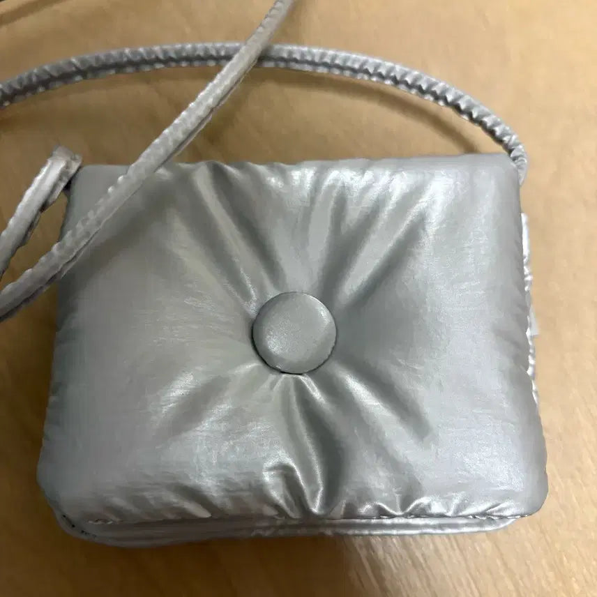 [BUNJANG] iTHINKSO Puppy Wallet Cross Bag Silver / 아이띵소 퍼피월렛 크로스 실버