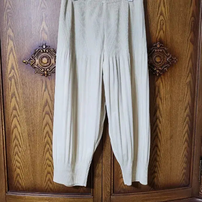 [BUNJANG] Pleats Mi Beige Pleated Pants / 플리츠미