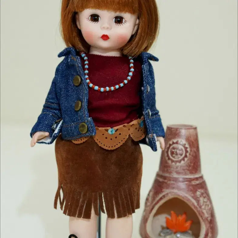 [BUNJANG] Madame Alexander Chil in Santa Fe 8-inch Doll / 마담알렉산더 chil in Santa fe