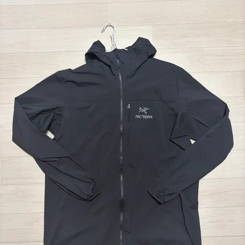 [BUNJANG] Arc'teryx Squamish Hooded Windbreaker Jacket / 아크테릭스 스쿼미시 후드 바람막이 L