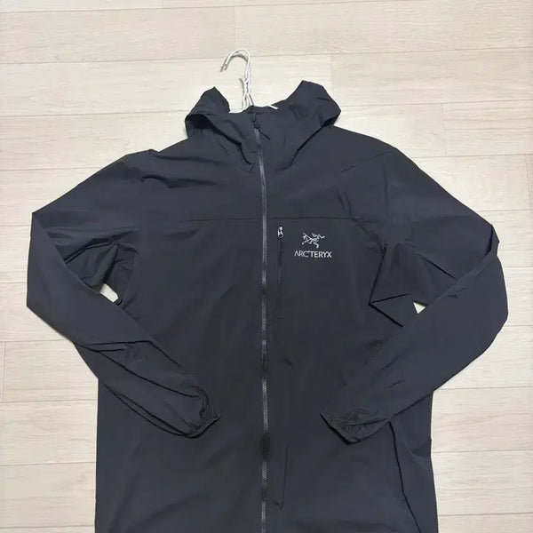 [BUNJANG] Arc'teryx Squamish Hooded Windbreaker Jacket / 아크테릭스 스쿼미시 후드 바람막이 L