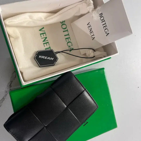 [BUNJANG] Bottega Veneta Flap Card Case Black Full Box / 보테가베네타 정품 플랩 카드케이스 블랙 풀박