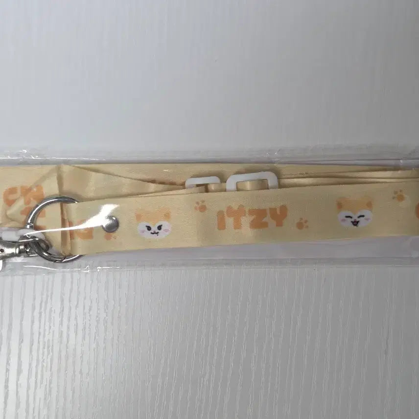 [BUNJANG] ITZY Chaeryeong Ryeou Shoulder Strap / itzy채령 려우 스트랩