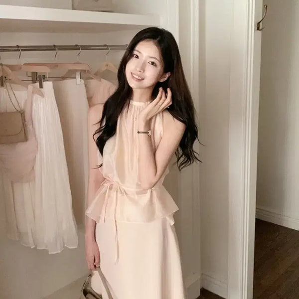 [BUNJANG] Pabbit Nude Halter Ballet Silhouette Blouse Ballet Beige / 퍼빗 누즈 홀터 발렛실루엣 블라우스 발렛베이지