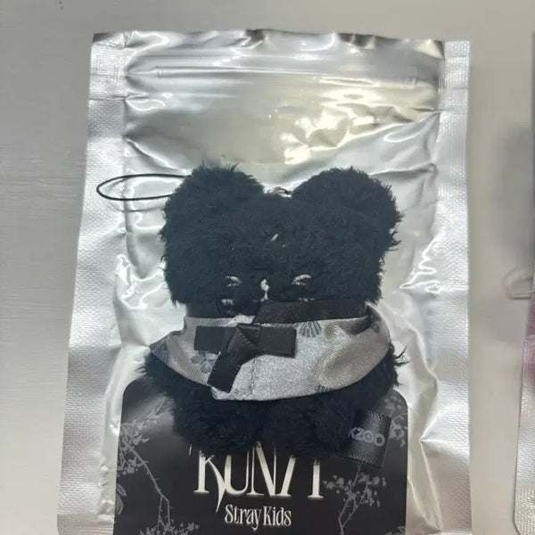 [BUNJANG] Stray Kids SKZOO Micro Plush Peripop Black Version / 스키주 퍼핌 마이크로 시크릿 플러시 양도