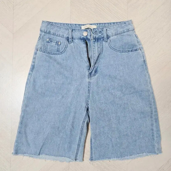 [BUNJANG] Women's Light Wash Denim Bermuda Summer Shorts / 여성 연청 데님 버뮤다 여름 반바지