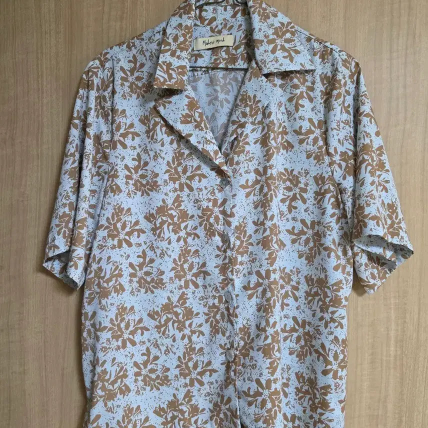 [BUNJANG] Modestmood Positano Flower Pattern Short Sleeve Shirt / 모데스트무드 포지타노 셔츠